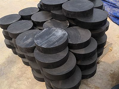 清江浦板式橡胶支座由若干层橡胶片与薄钢板经加压硫化